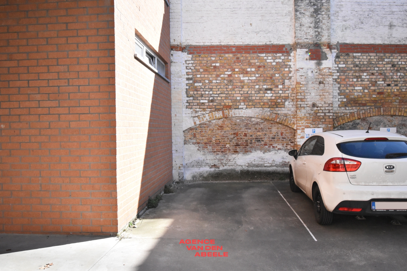 Kegelschoolstraat 4 Brugge Garage Agence Van den Abeele